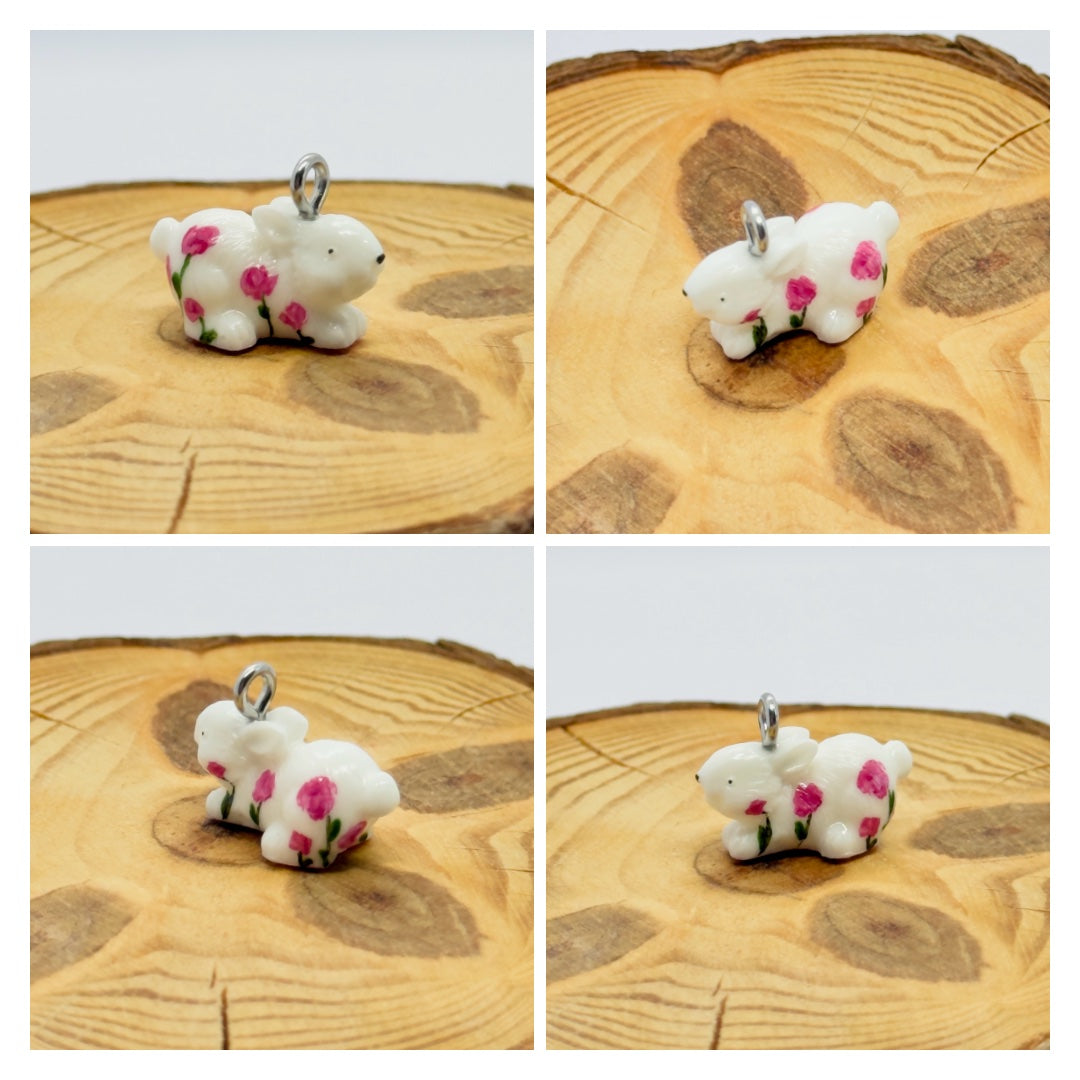 Todos los colgantes con miniatura de animal Conejo y pintura a mano