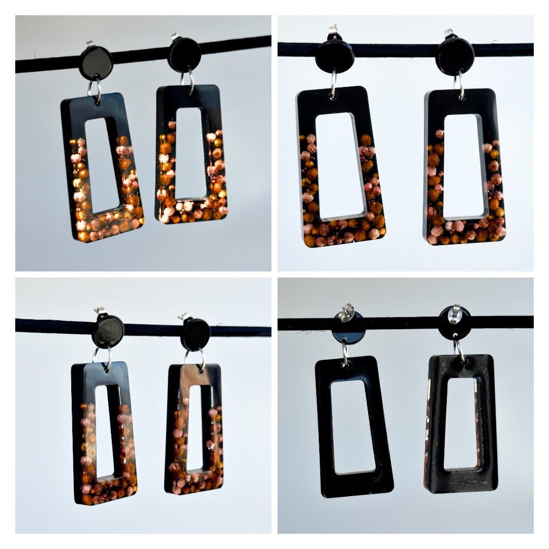Black earrings with real flowers 