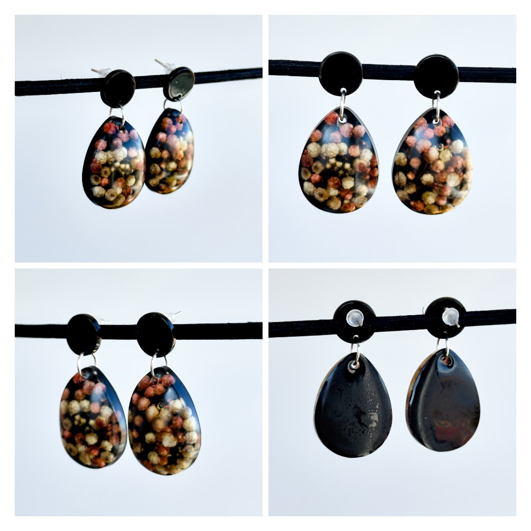 Black earrings with real flowers 