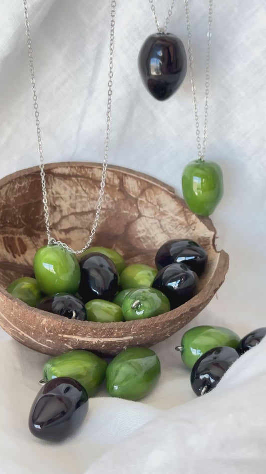 Charm de aceituna / Collar de aceituna de acero inoxidable